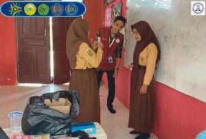 KKN MAs UMRI 2025: “Fun English Day” bagi Siswa Sekolah Dasar di Desa Rawang Air Putih